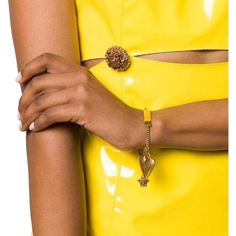 *** S O L D ***